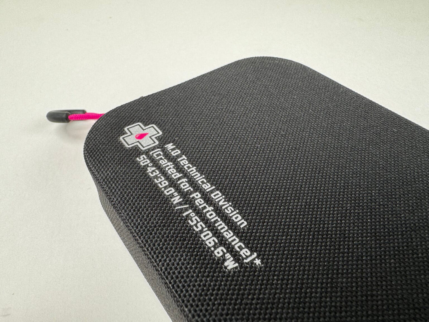 MUC-OFF RAINPROOF ESSENTIMuc-Off
