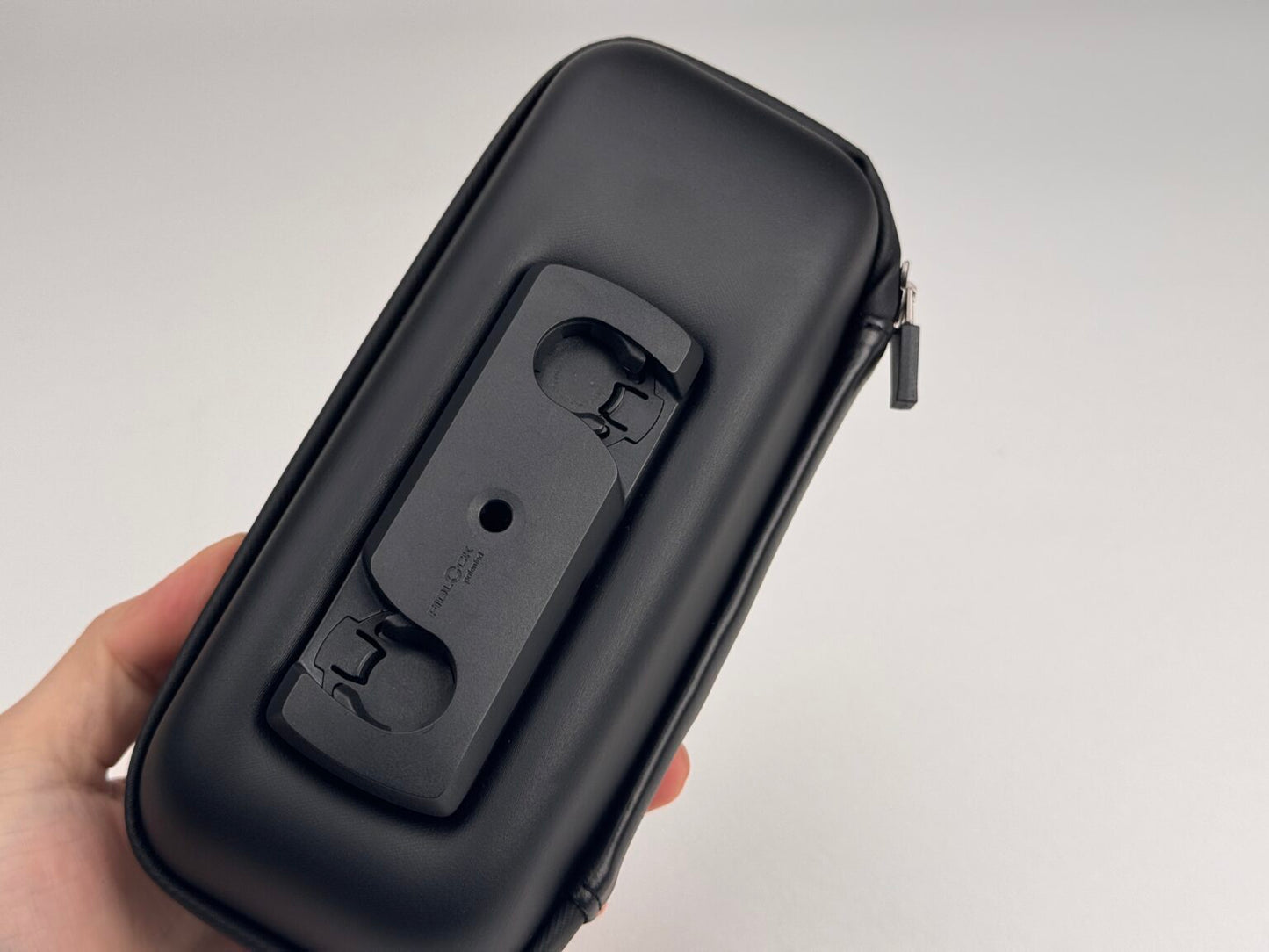 FIDLOCK TWIST TOOLBOX + bike base