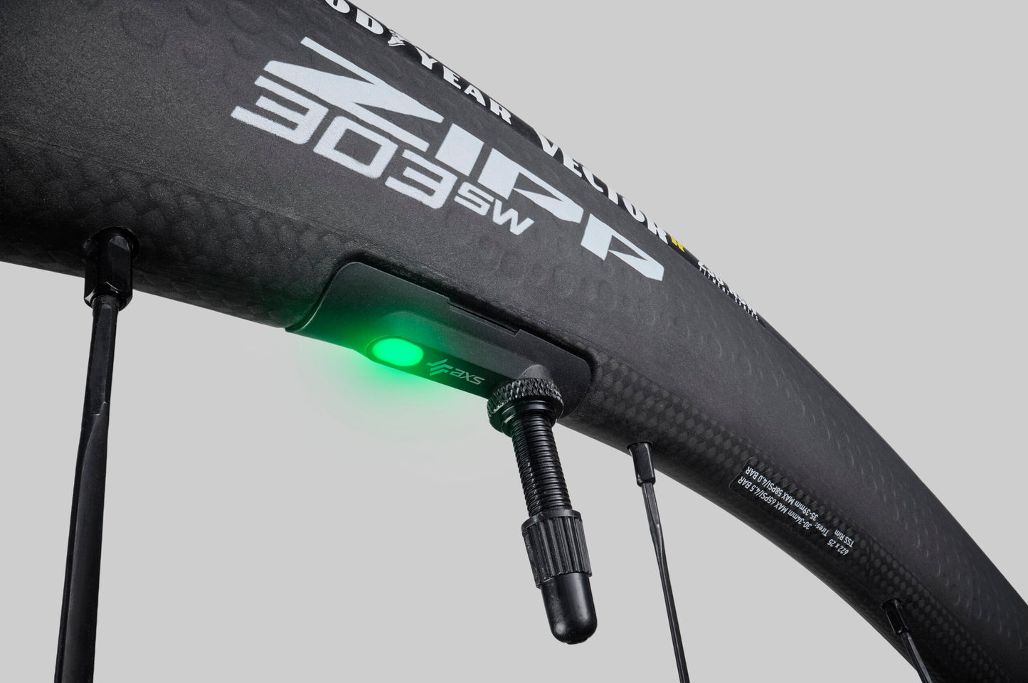ZIPP 303 SW Tubeless Disc シマノフリーボディー